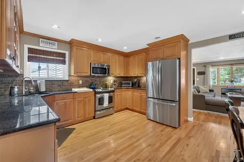 27 Meadow Road Montrose NY 10548