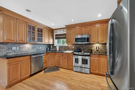 27 Meadow Road Montrose NY 10548