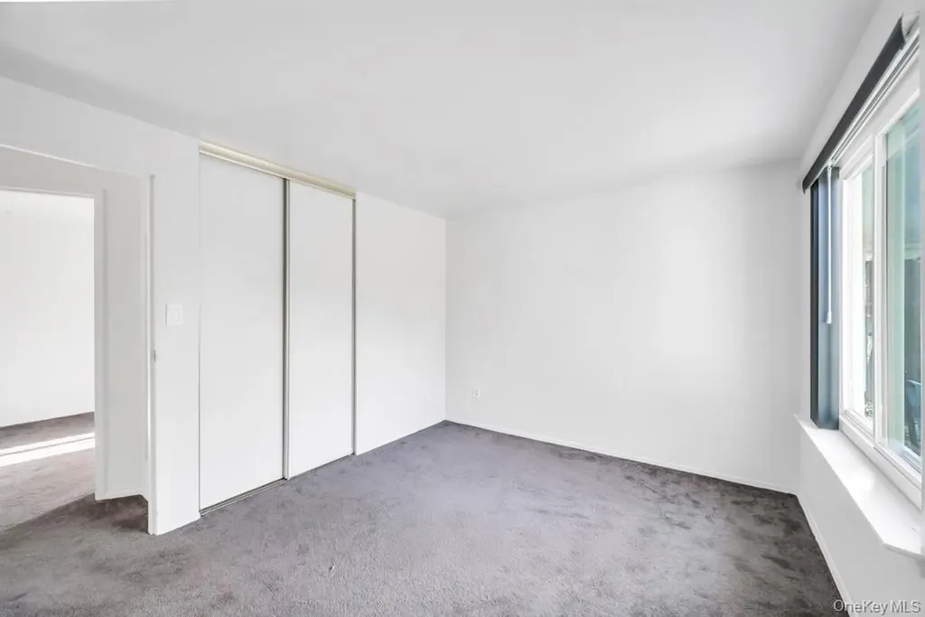 207 Skyline Drive Coram NY 11727