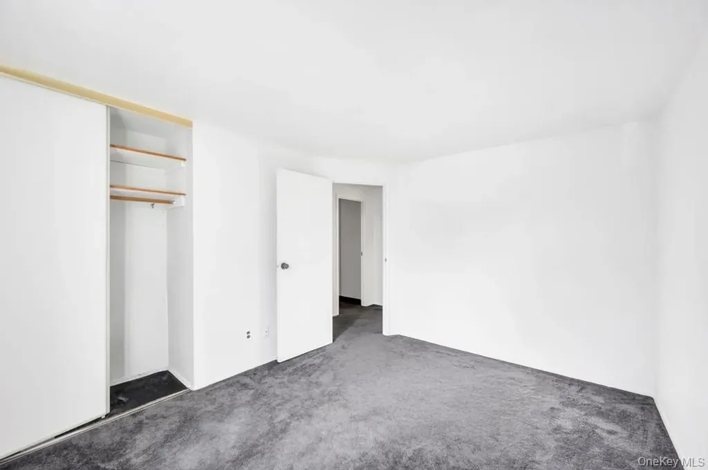 207 Skyline Drive Coram NY 11727