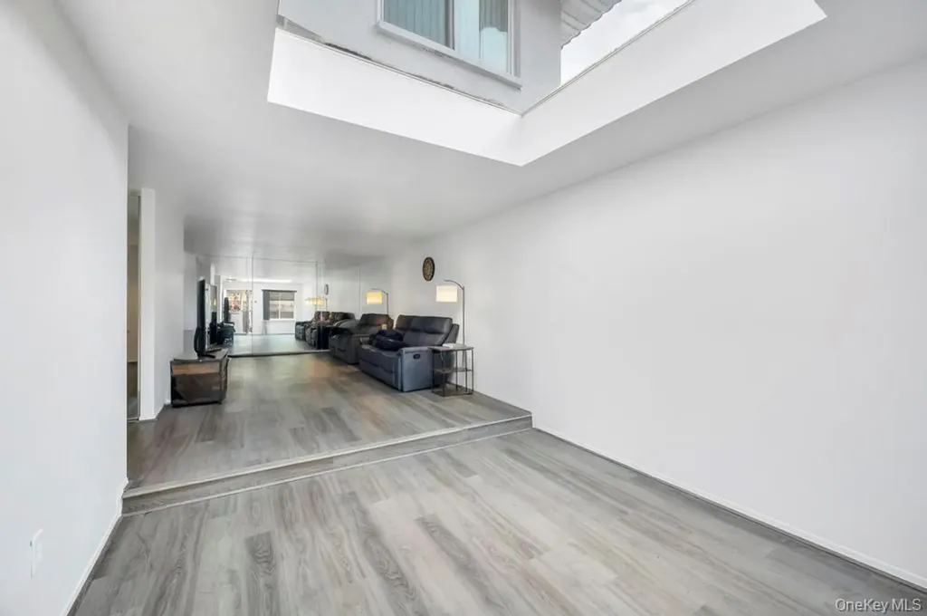 207 Skyline Drive Coram NY 11727