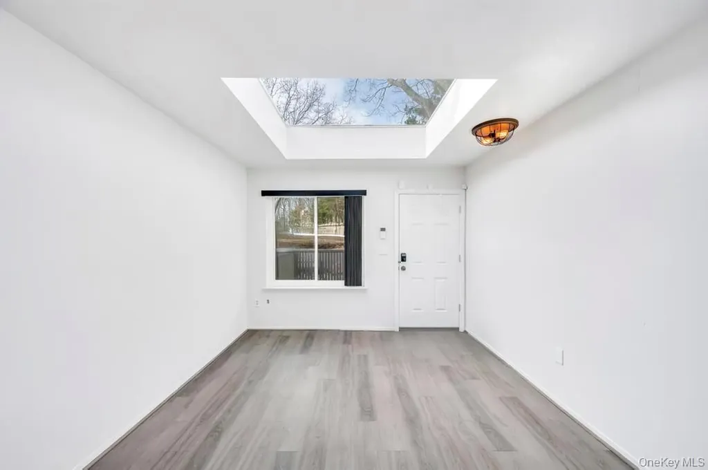 207 Skyline Drive Coram NY 11727