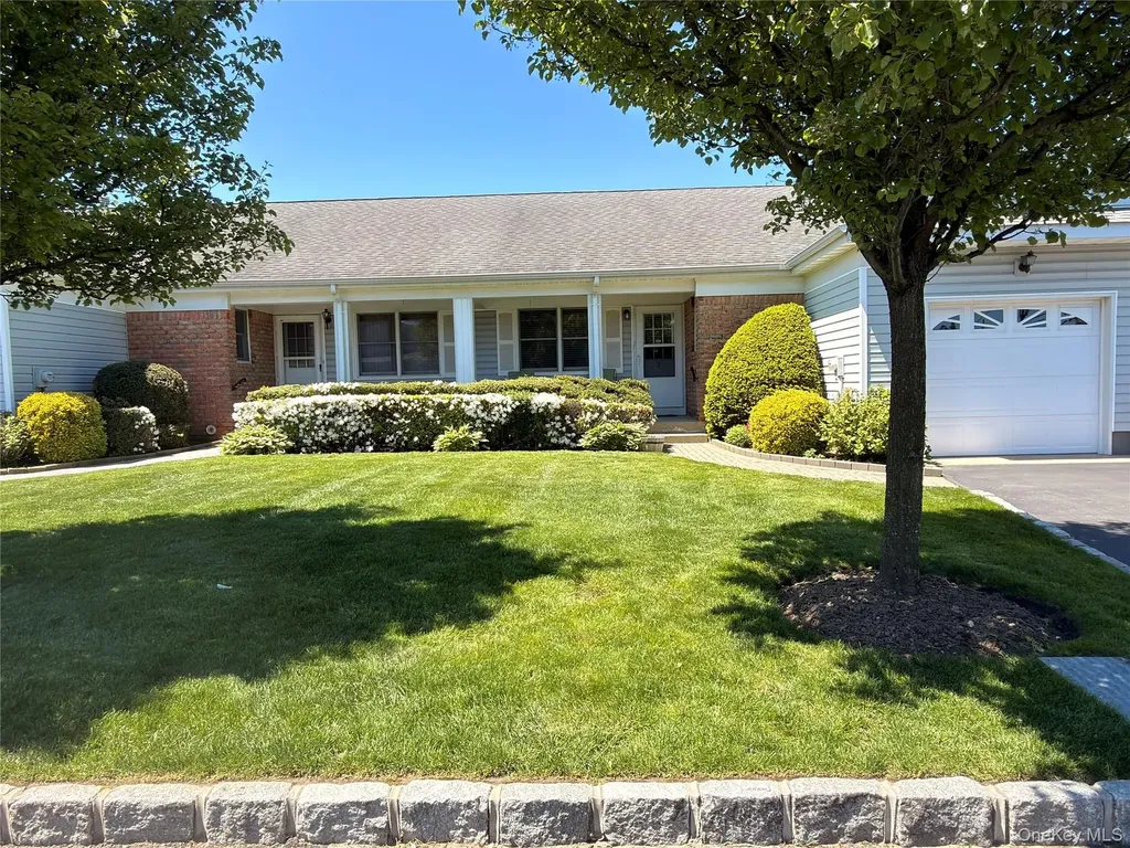 3 Primrose Lane North Babylon NY 11703