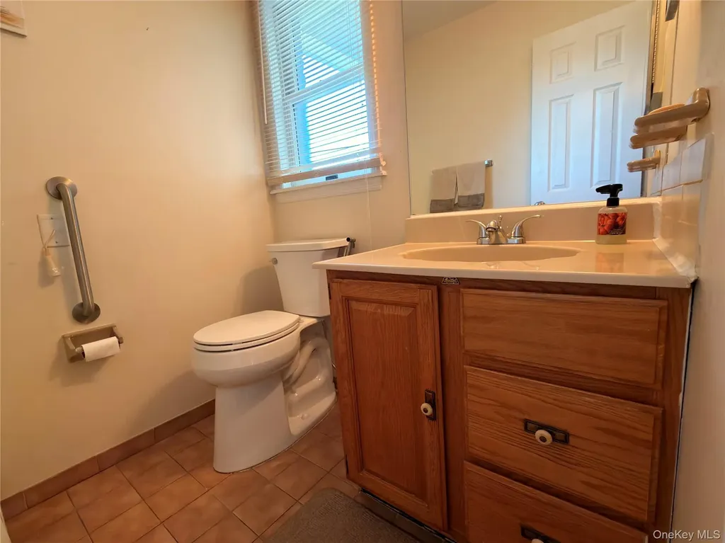 3 Primrose Lane North Babylon NY 11703