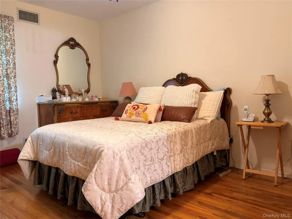 3 Primrose Lane North Babylon NY 11703