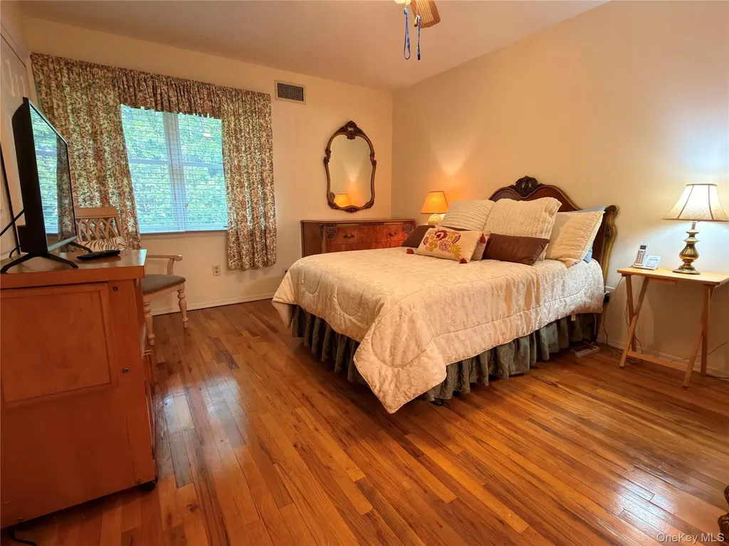 3 Primrose Lane North Babylon NY 11703