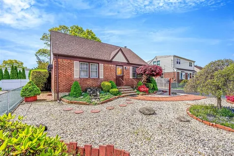 150 Connecticut Avenue Massapequa NY 11758
