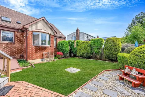150 Connecticut Avenue Massapequa NY 11758