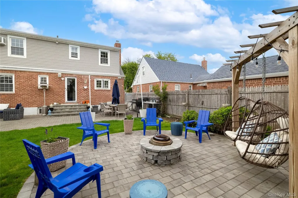 1714 Broadway New Hyde Park NY 11040