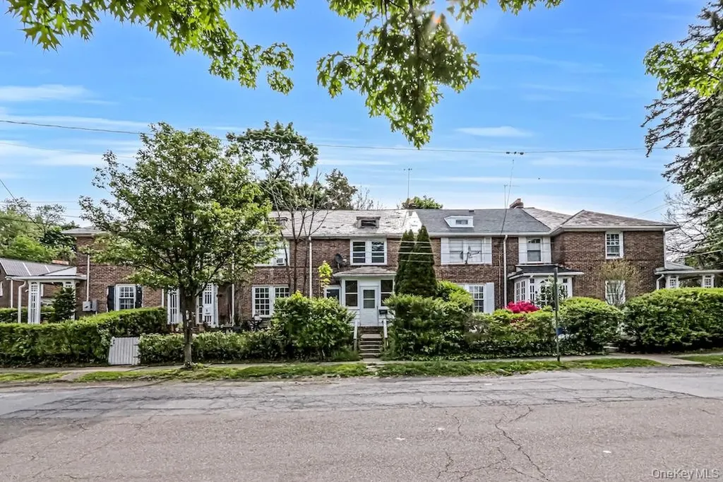 6 Bush Avenue Newburgh NY 12550