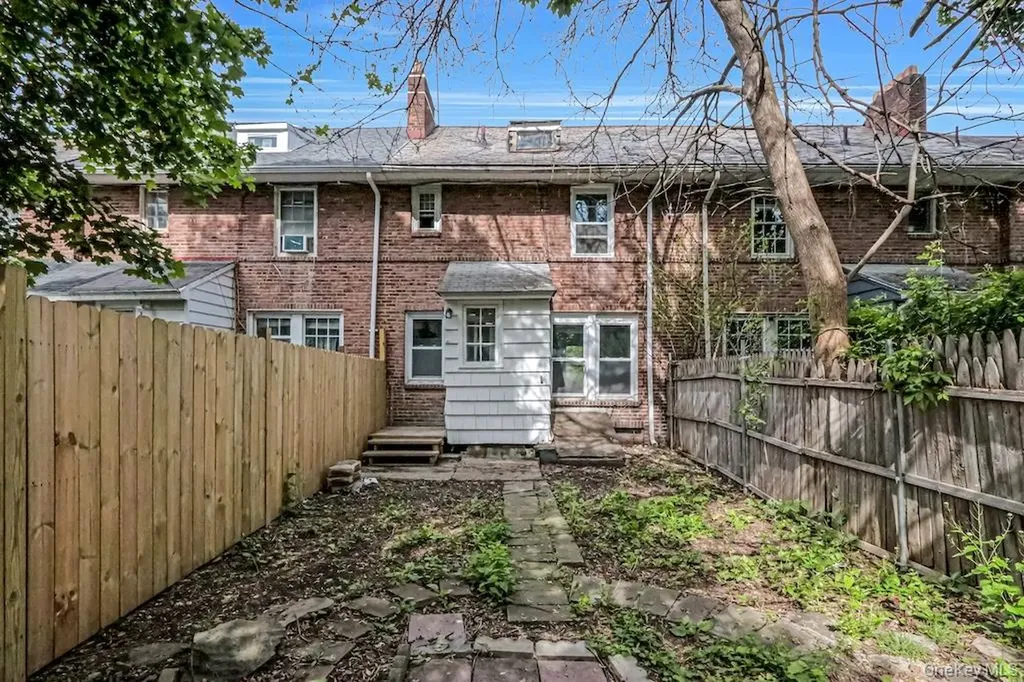 6 Bush Avenue Newburgh NY 12550