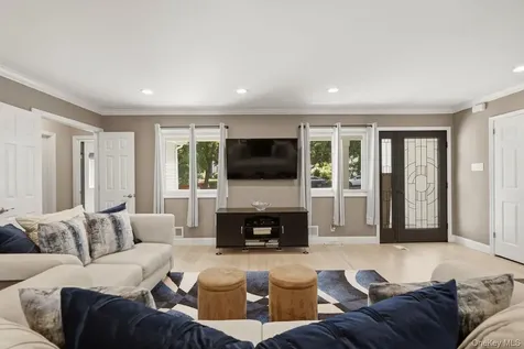 3007 Clearview Street Yorktown Heights NY 10598