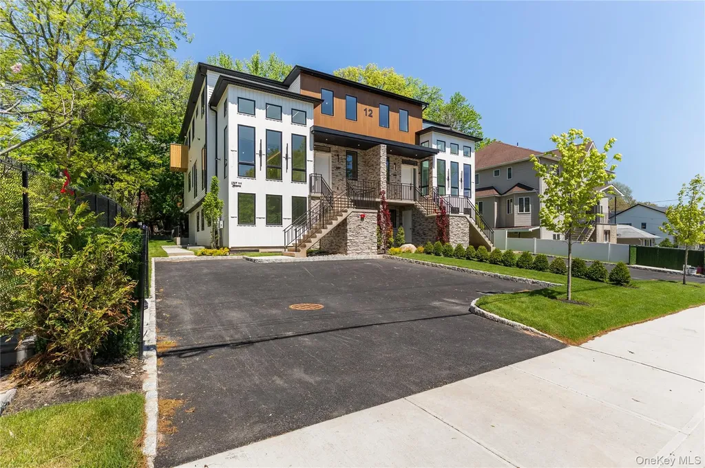 12 Miele Road Monsey NY 10952