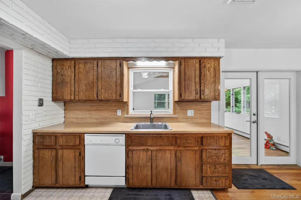 38 Emperor Lane Montgomery NY 12549