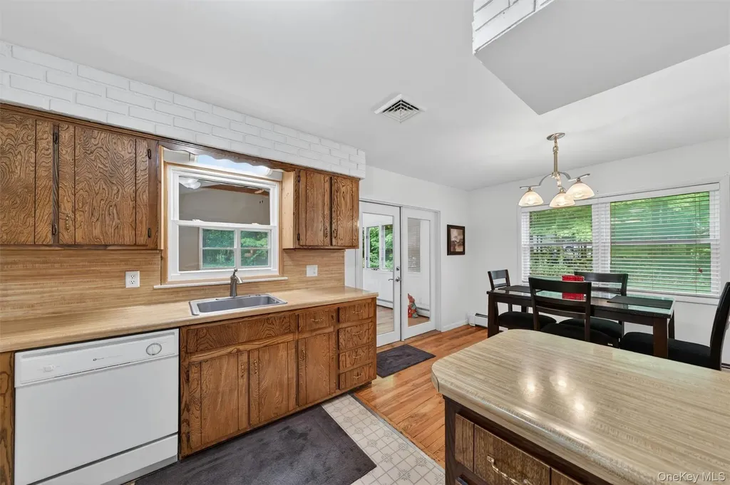38 Emperor Lane Montgomery NY 12549