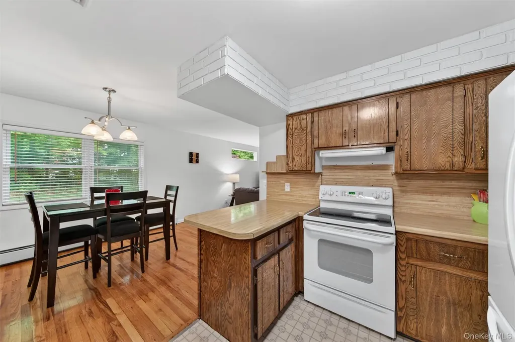 38 Emperor Lane Montgomery NY 12549