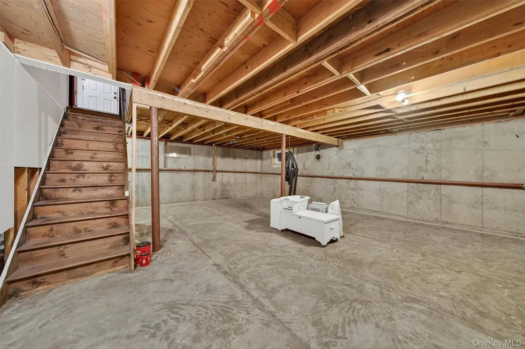 38 Emperor Lane Montgomery NY 12549