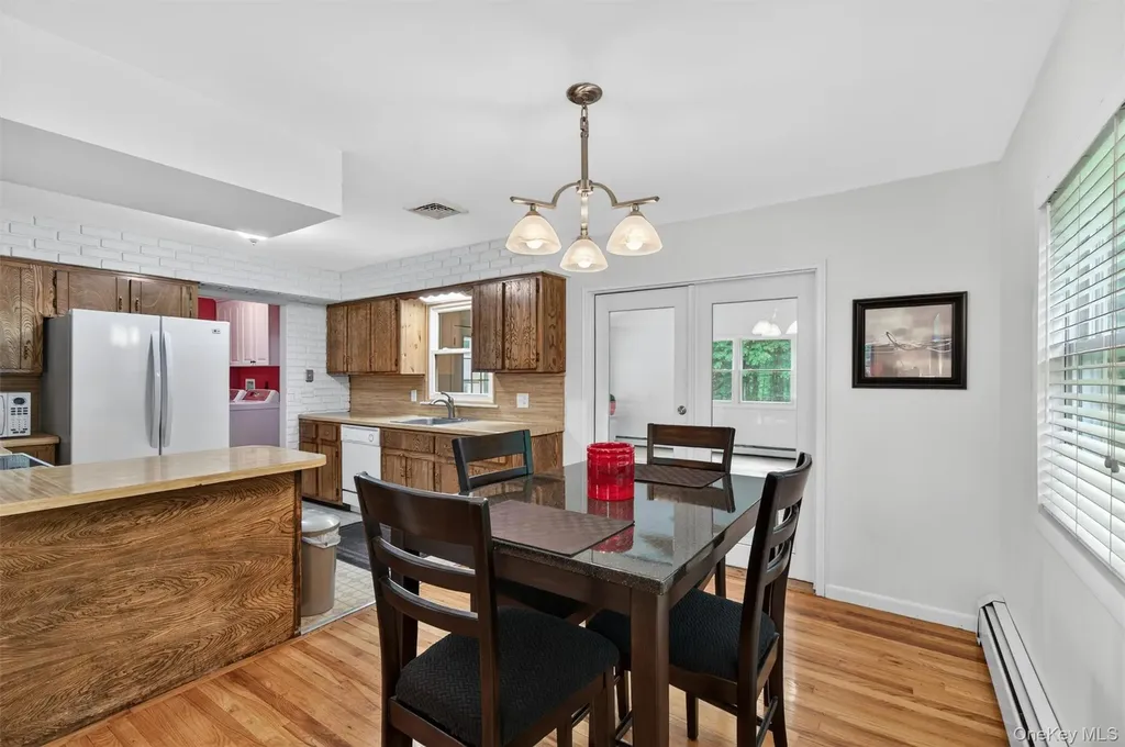 38 Emperor Lane Montgomery NY 12549