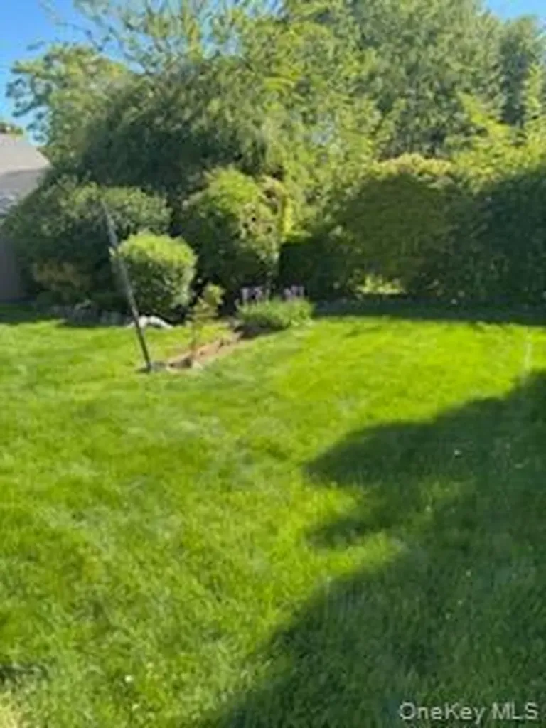 1210 Terrace Boulevard New Hyde Park NY 11040