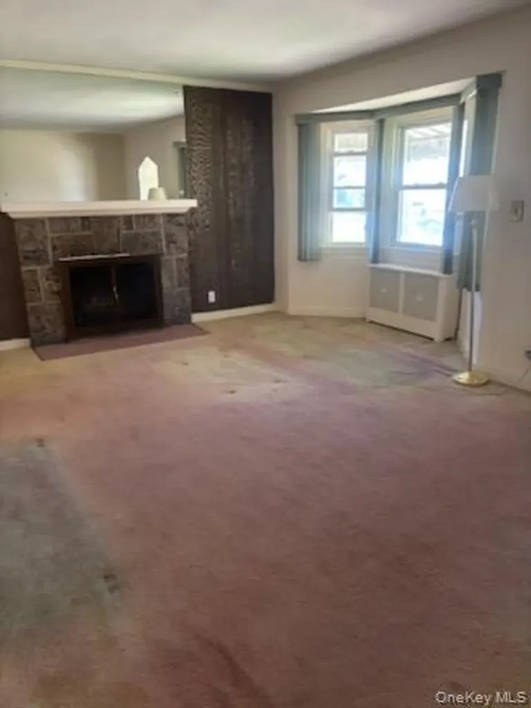 1210 Terrace Boulevard New Hyde Park NY 11040