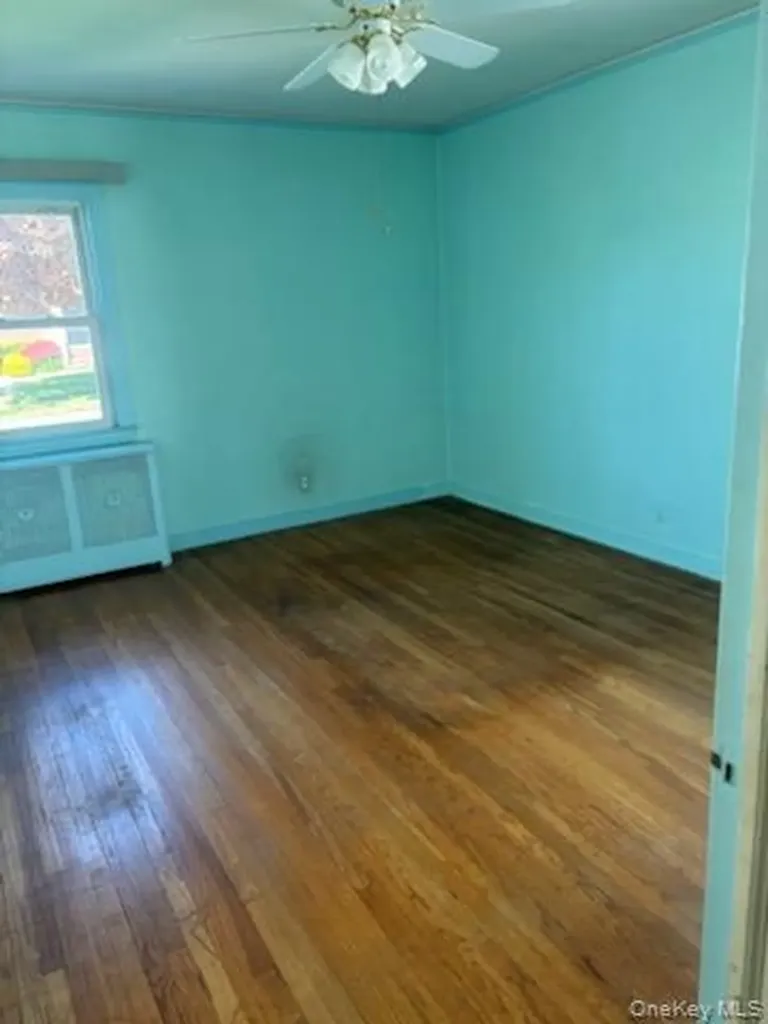 1210 Terrace Boulevard New Hyde Park NY 11040