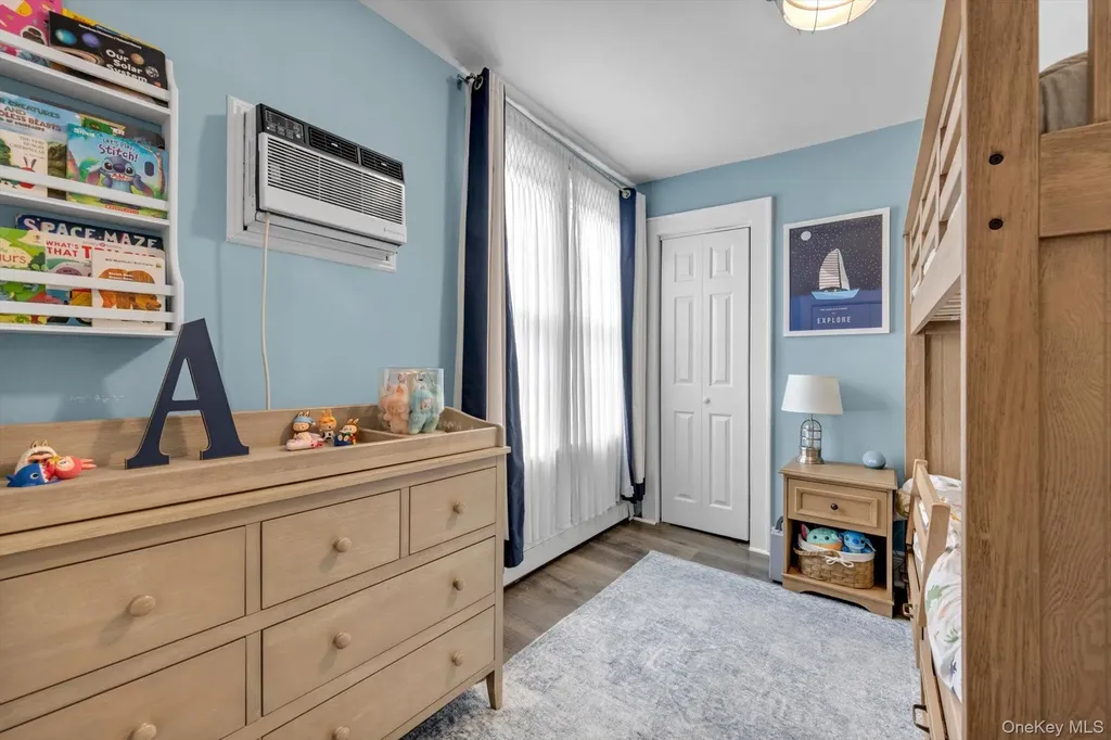 54 Rolling Street Lynbrook NY 11563