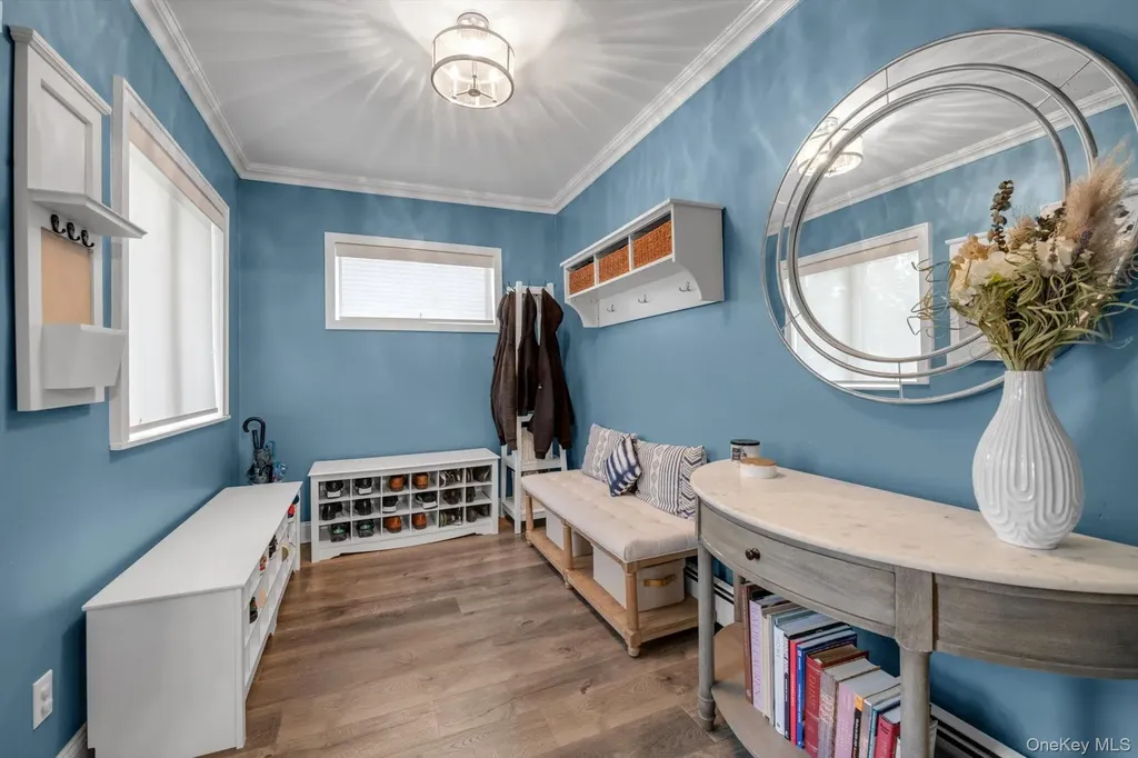 54 Rolling Street Lynbrook NY 11563