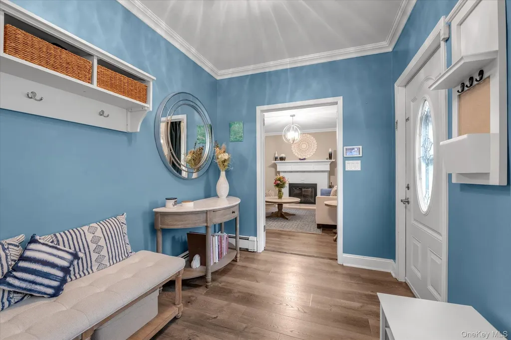 54 Rolling Street Lynbrook NY 11563