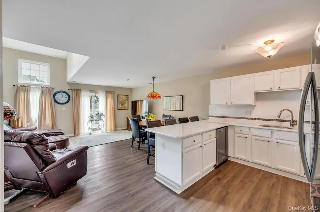 194 Gothic Circle Manorville NY 11949