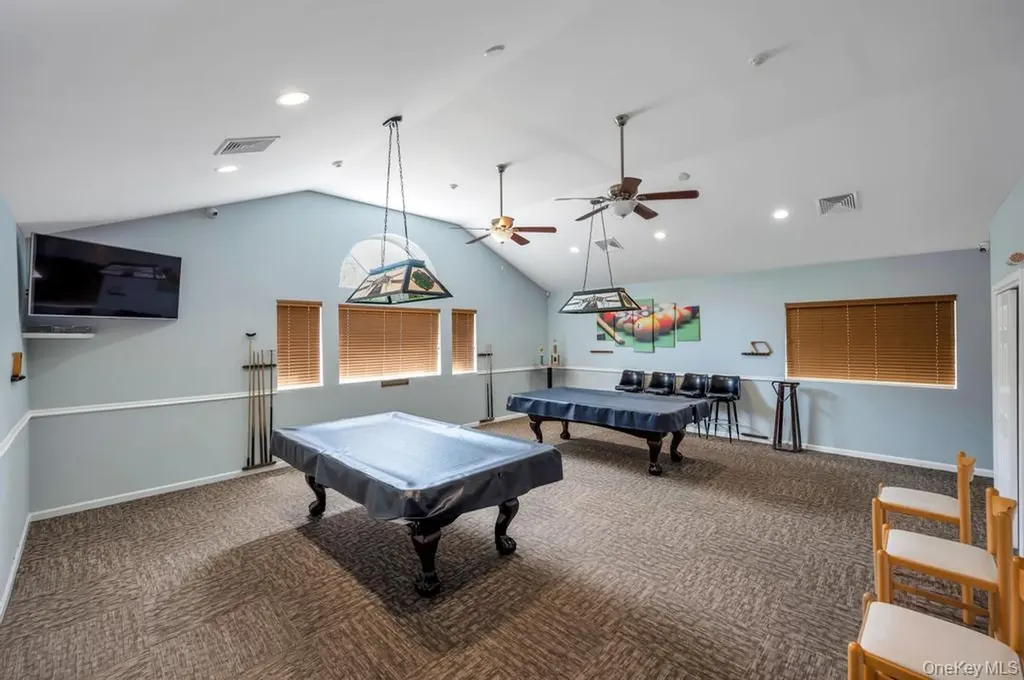 194 Gothic Circle Manorville NY 11949