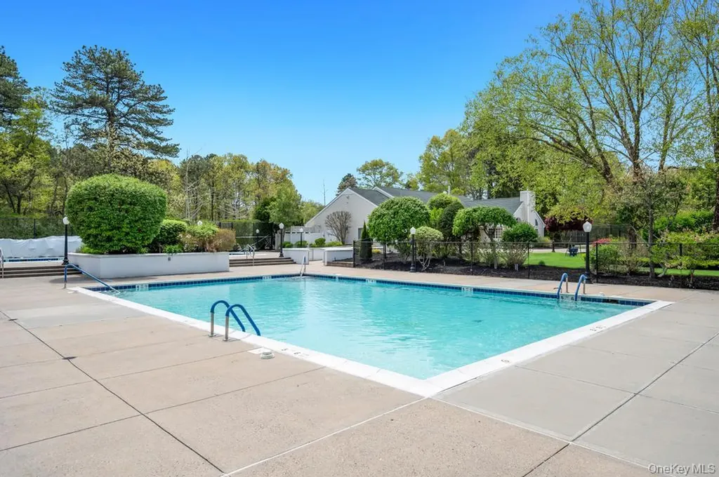 194 Gothic Circle Manorville NY 11949