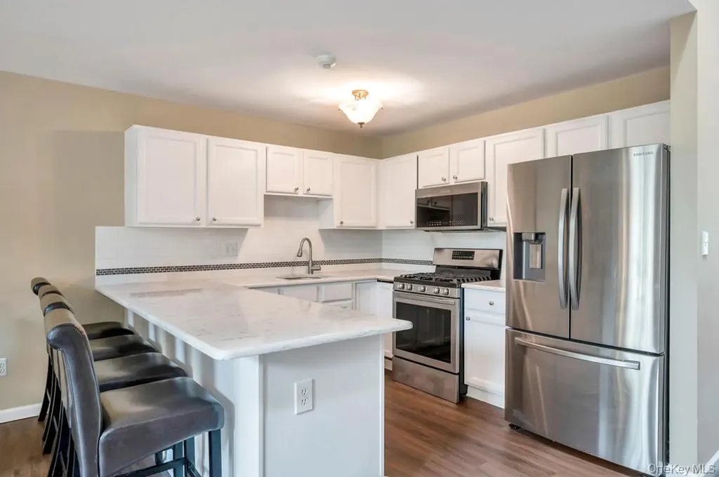 194 Gothic Circle Manorville NY 11949