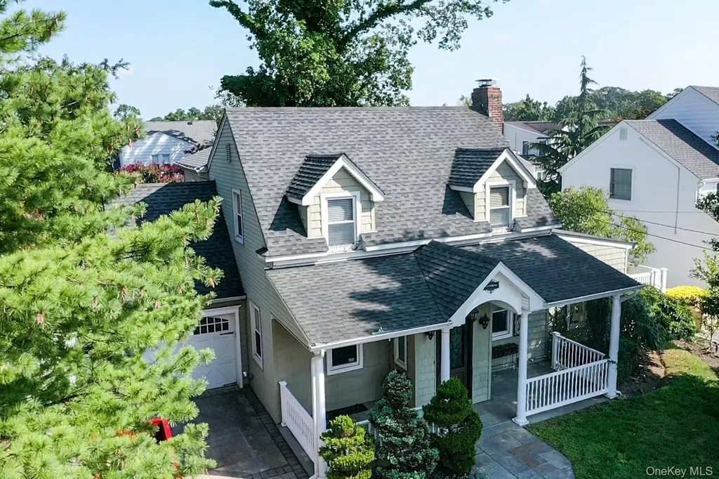 11 E Webster Street Merrick NY 11566