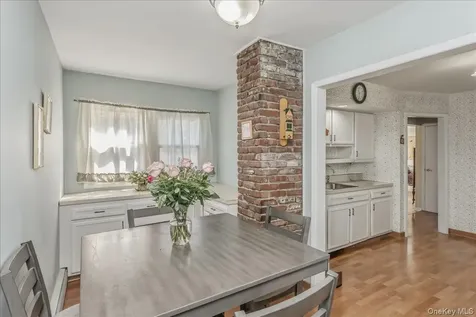 28 Linwood Place Massapequa Park NY 11762