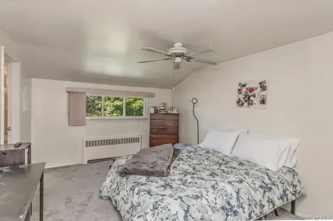 28 Linwood Place Massapequa Park NY 11762