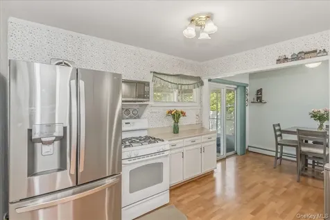 28 Linwood Place Massapequa Park NY 11762