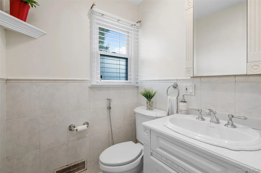 5 Oakridge Road White Plains NY 10607