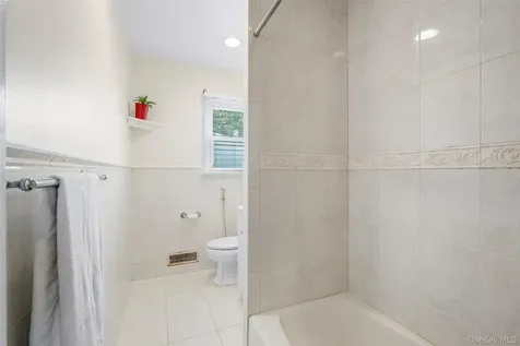 5 Oakridge Road White Plains NY 10607