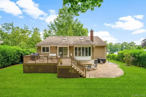 5 Oakridge Road White Plains NY 10607