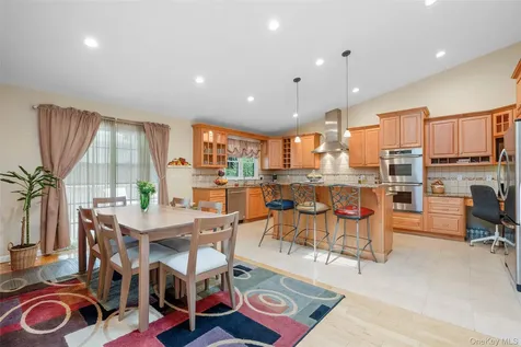 5 Oakridge Road White Plains NY 10607