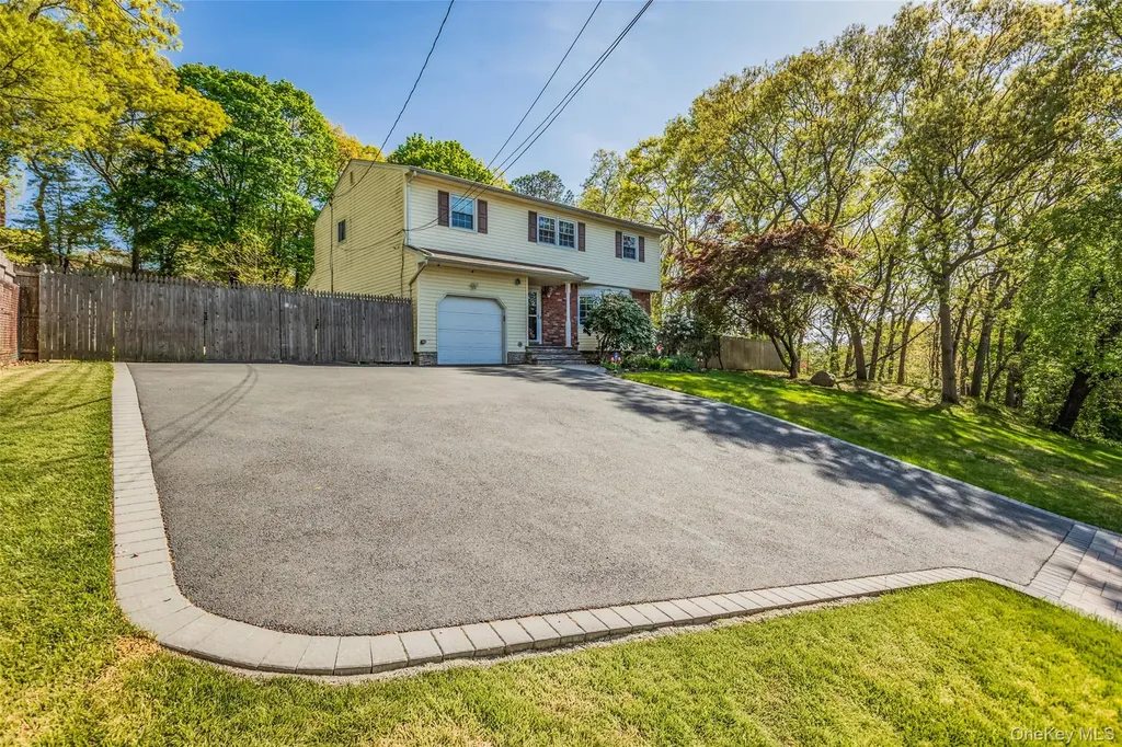 4220 Express Drive S Ronkonkoma NY 11779