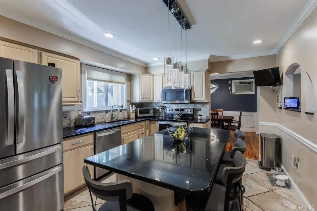 4220 Express Drive S Ronkonkoma NY 11779
