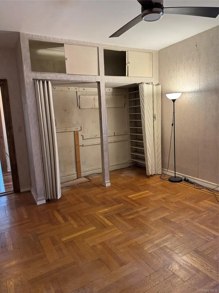 2922 Barnes Avenue Bronx NY 10467
