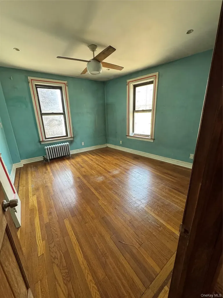 2922 Barnes Avenue Bronx NY 10467