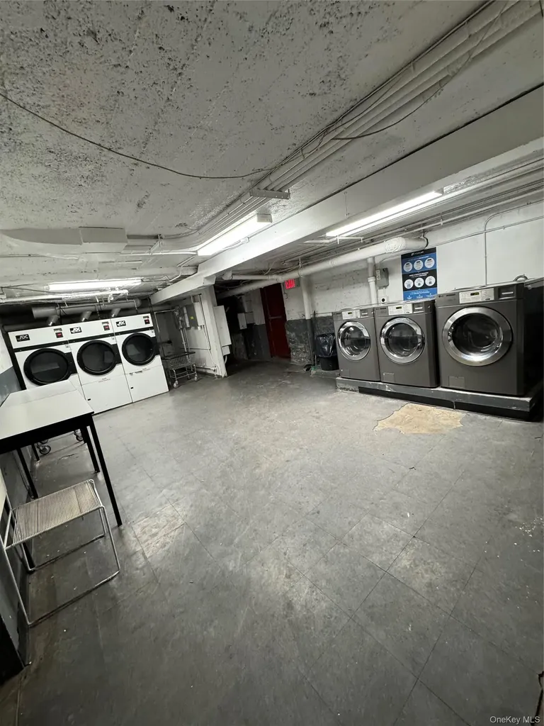 2922 Barnes Avenue Bronx NY 10467