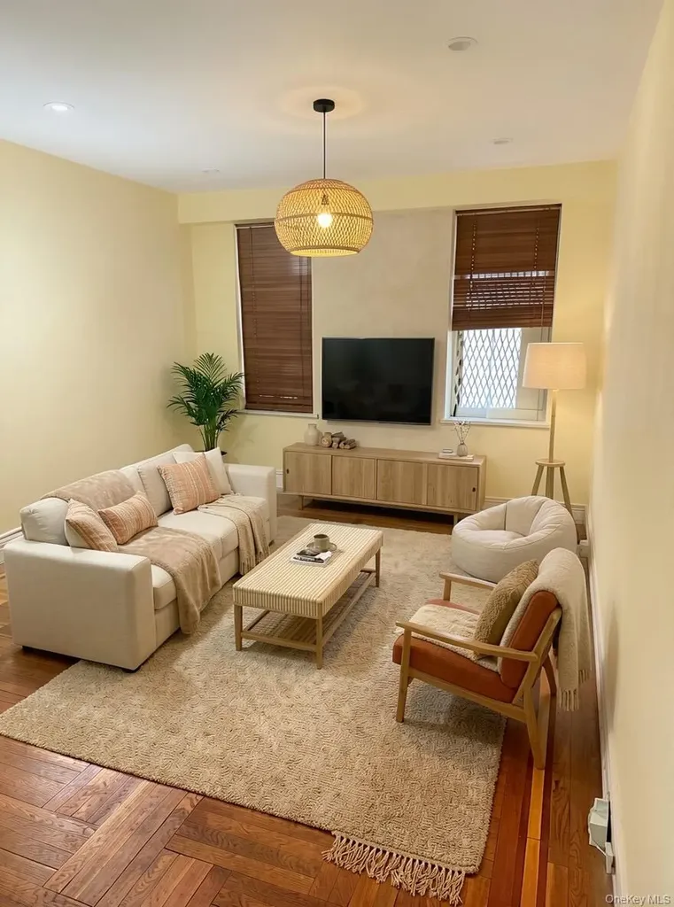 2922 Barnes Avenue Bronx NY 10467