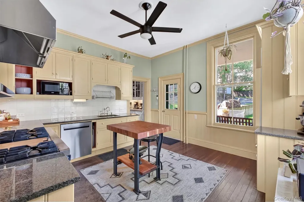 130 Depew Street Peekskill NY 10566