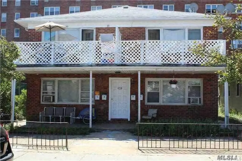 458 E Broadway Long Beach NY 11561