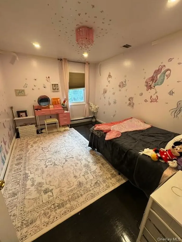 39 Burham Drive Smithtown NY 11787