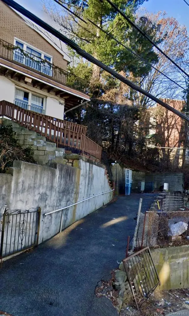 94 William Street Yonkers NY 10701